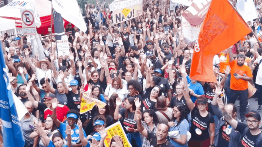 Greve dos professores em SP: categoria rejeita proposta e mantém paralisação
