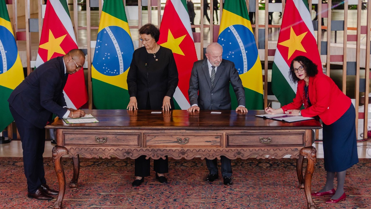 Brasil e Suriname selam acordo tecnológico focado em inovação na Amazônia