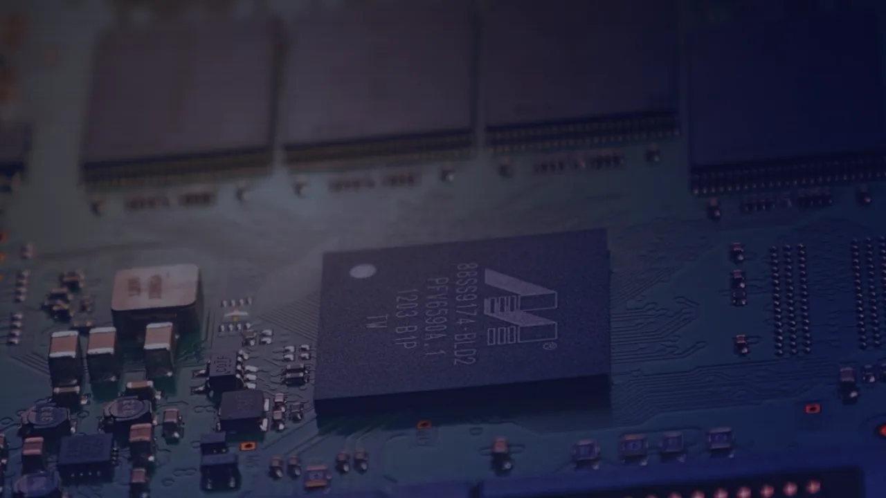 Alibaba revela chip zhenwu v900 e plano de us$ 53 bilhões para desafiar a Nvidia na IA