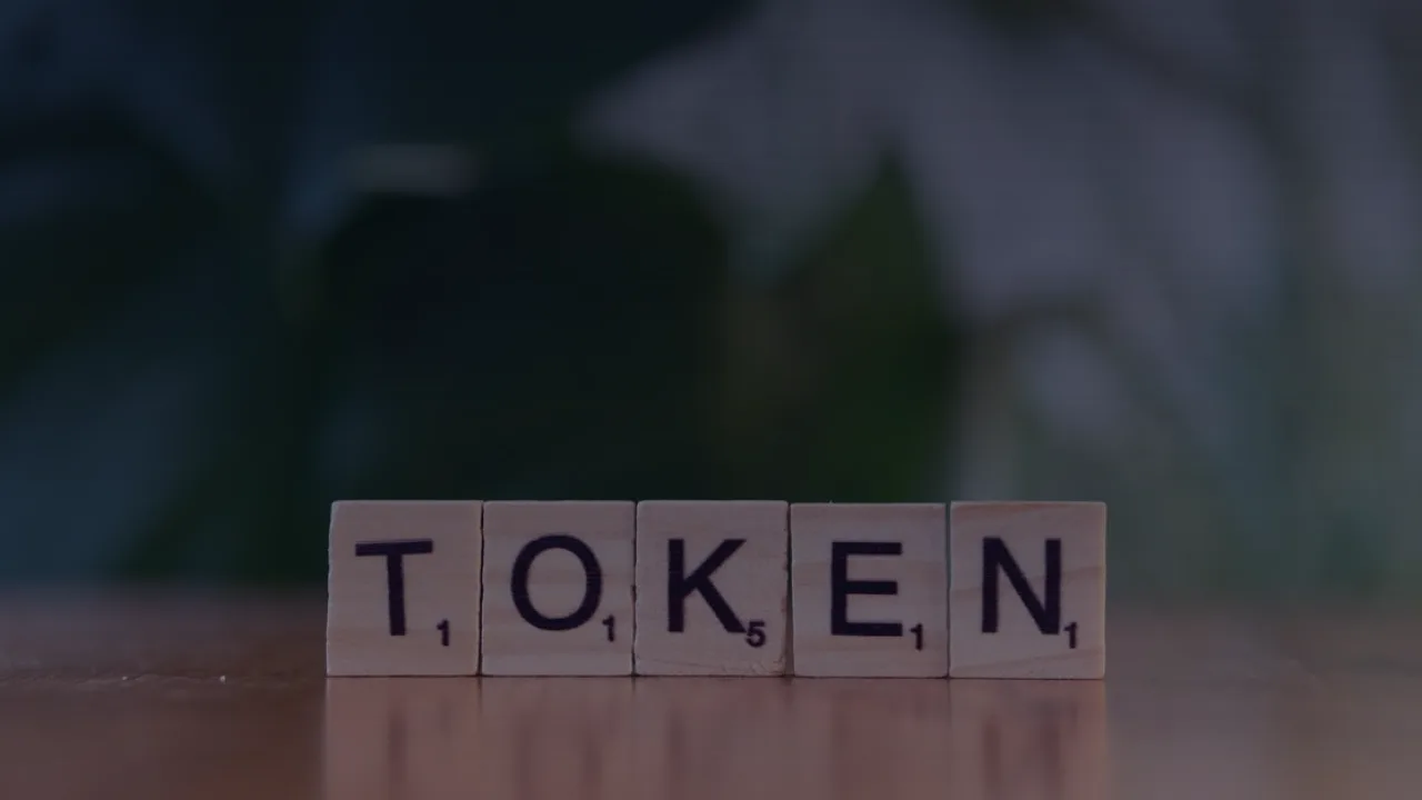 Apenas 300 tokens certos vencem 100k ruidosos: a nova arquitetura da engenharia de contexto para IA