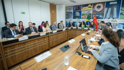 Ministras Luciana Santos e Esther Dweck em reunião sobre a parceria de semicondutores entre Ceitec e Global Power Technology.