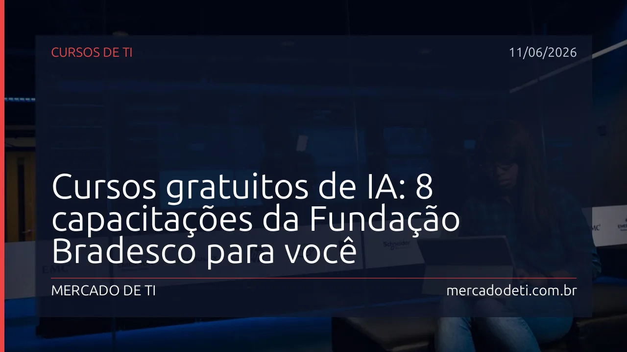 Pessoa estudando Inteligência Artificial em um notebook