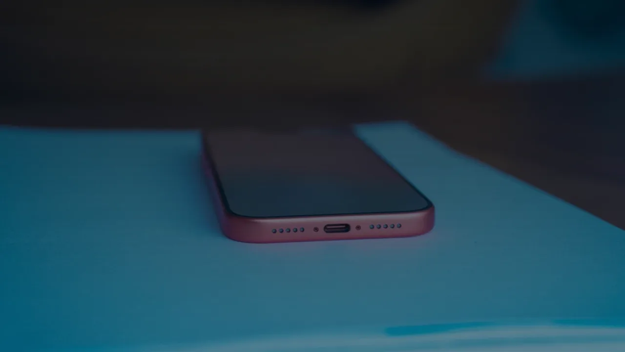 Disparada da memória fará custo do iPhone 18 subir 38%; Apple deve absorver alta para segurar preço