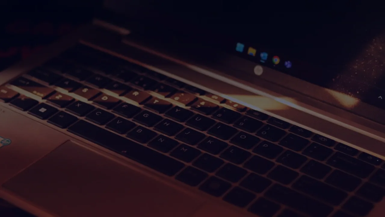 Hp zbook ultra g3a 16 roda LLMs de 300 bilhões de parâmetros localmente, SEM cloud