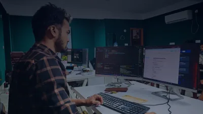 Levantamento ey: 87% das empresas já testam software interno gerado por IA, e o SaaS sente a pressão