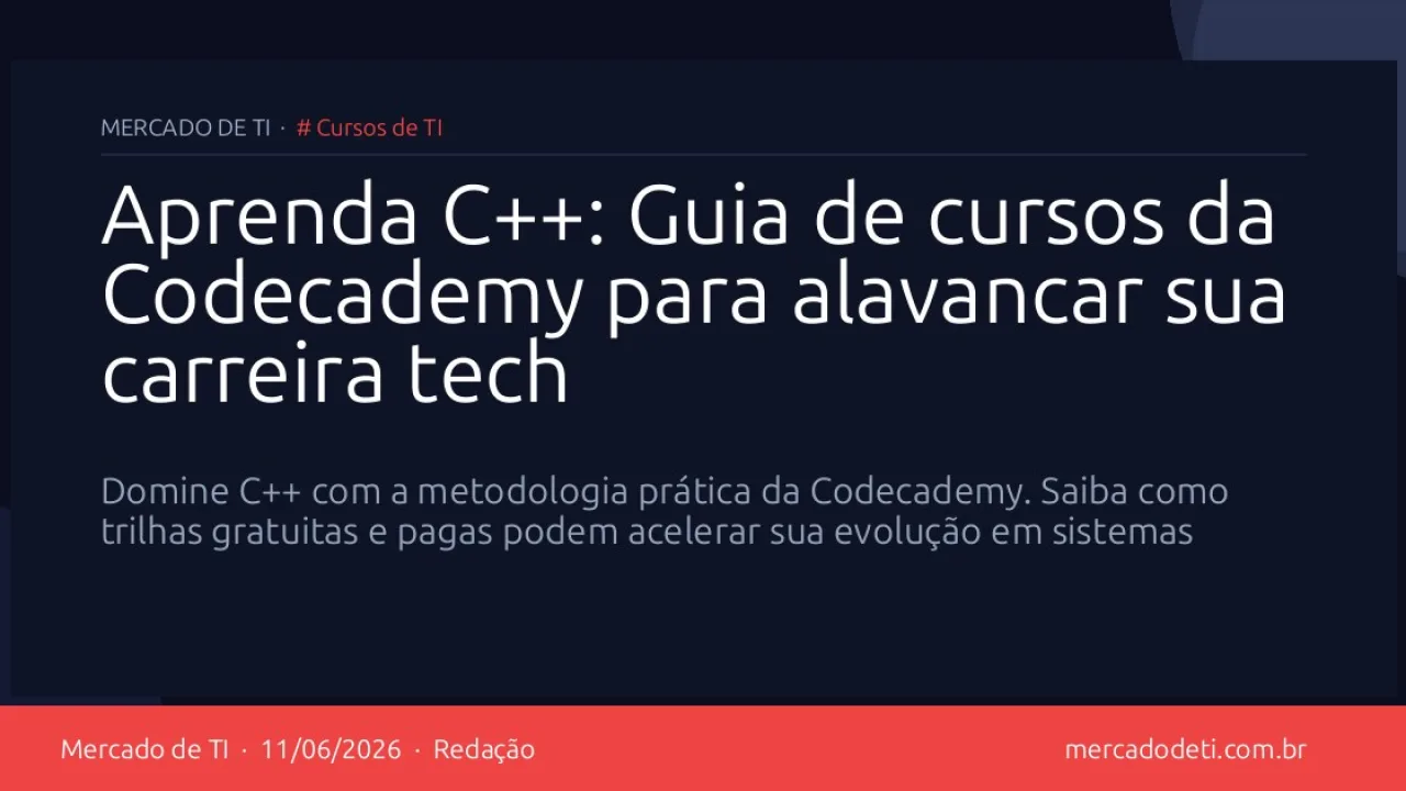 Desenvolvedor programando em C++ na tela do computador