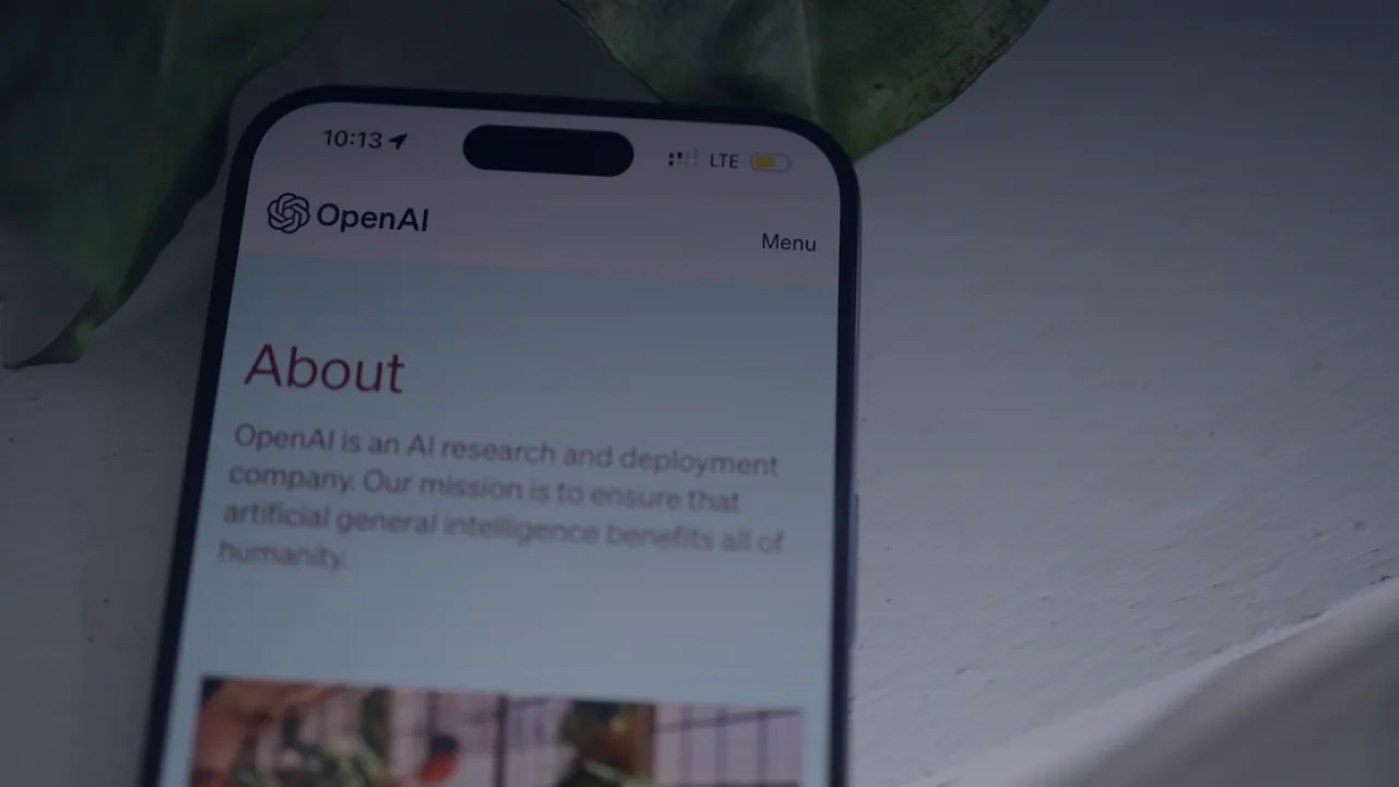 Sam altman lamenta processo da Apple contra a OpenAI: 'sou um mega fã'