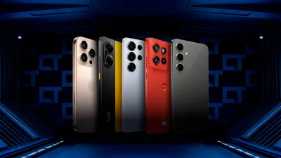 Vários smartphones modernos expostos com etiquetas de desconto de até 55%