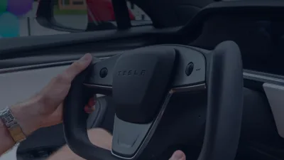 Tesla confirma revelação do novo roadster em 1º de outubro, com propulsores da spacex